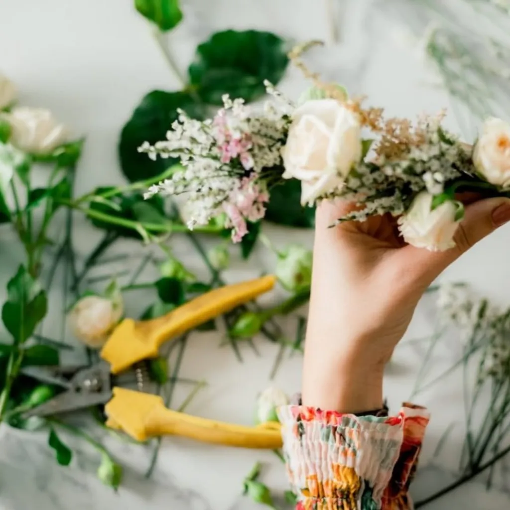_Create Your Own Flower Bouquet Inspired by Saudi Traditions!Craft your own unique bouquet using (2).webp