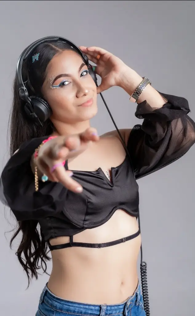 DJ Mariana Silva