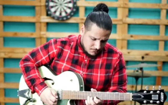 Jordan – Guitarist