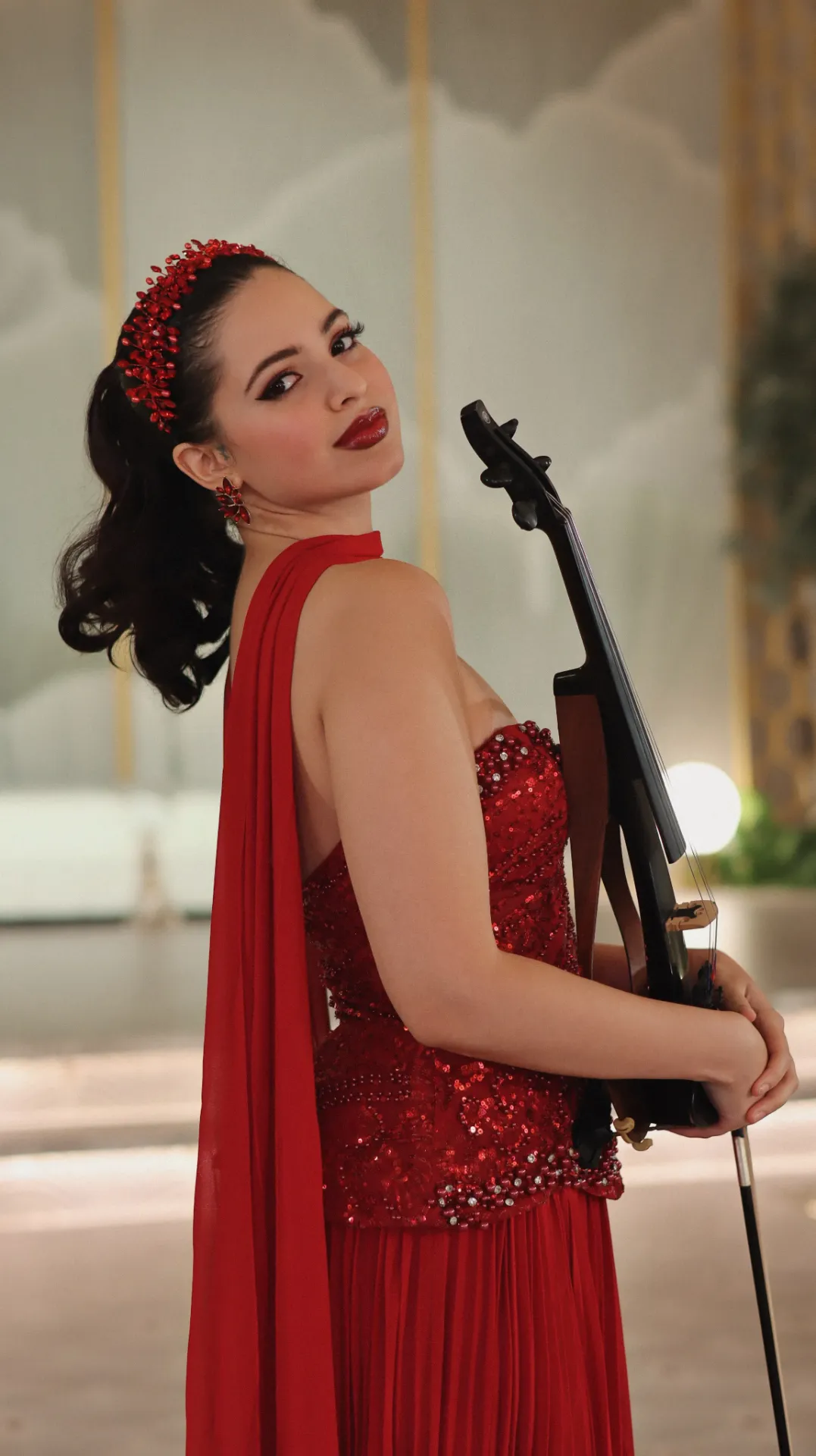 Maria – Violinist