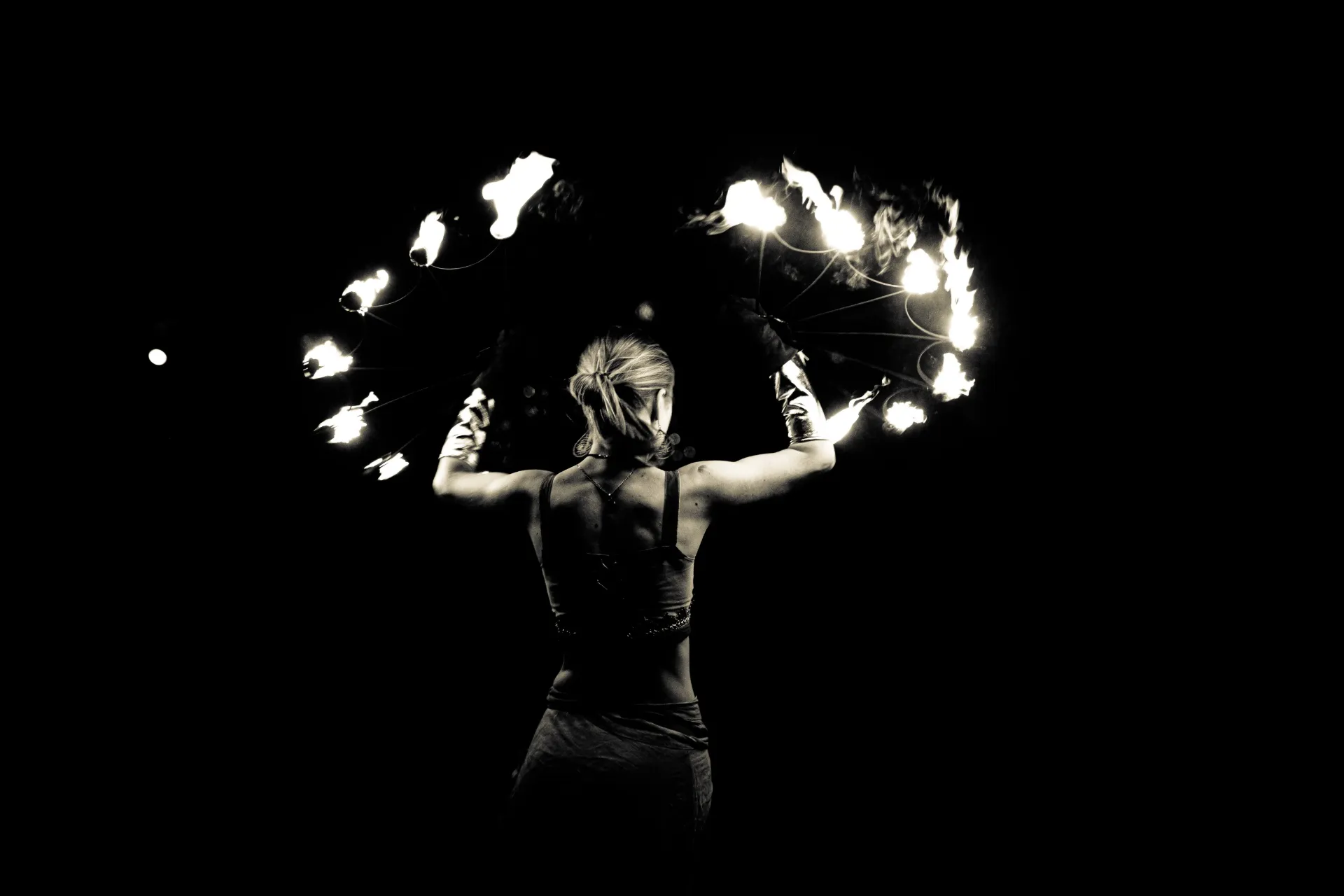 Fire & LED fusion performer