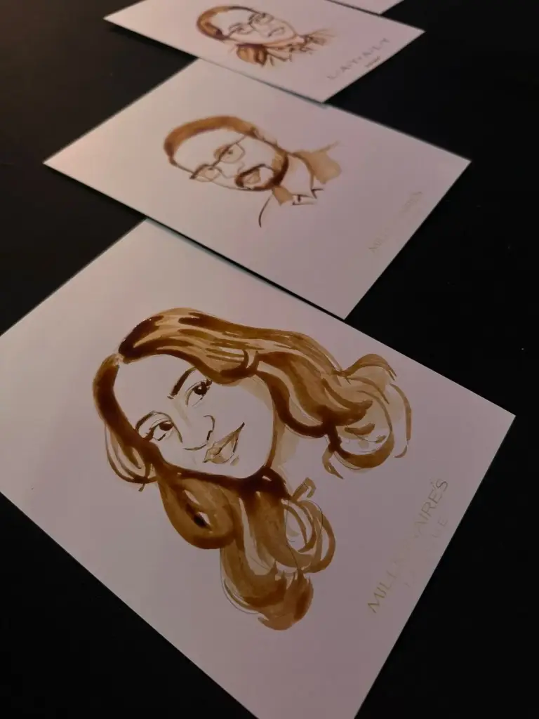 [Dubai] Coffee Artist painting 