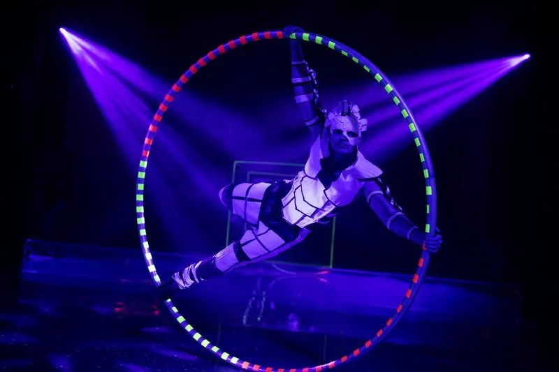LED Cyr Wheel